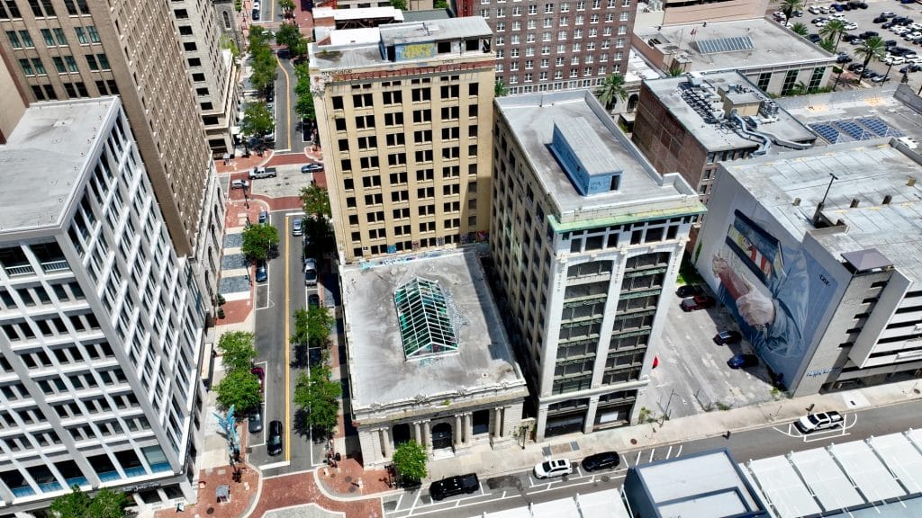 laura street trio jacksonville