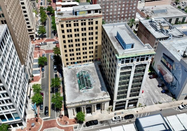 laura street trio jacksonville