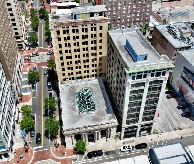 laura street trio jacksonville